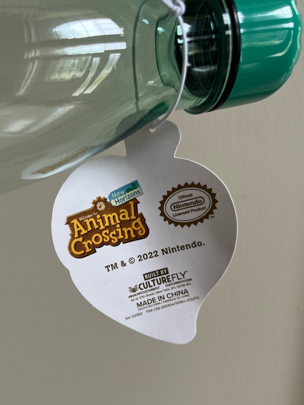 Animal crossing water bottle - Picture 2 of 2